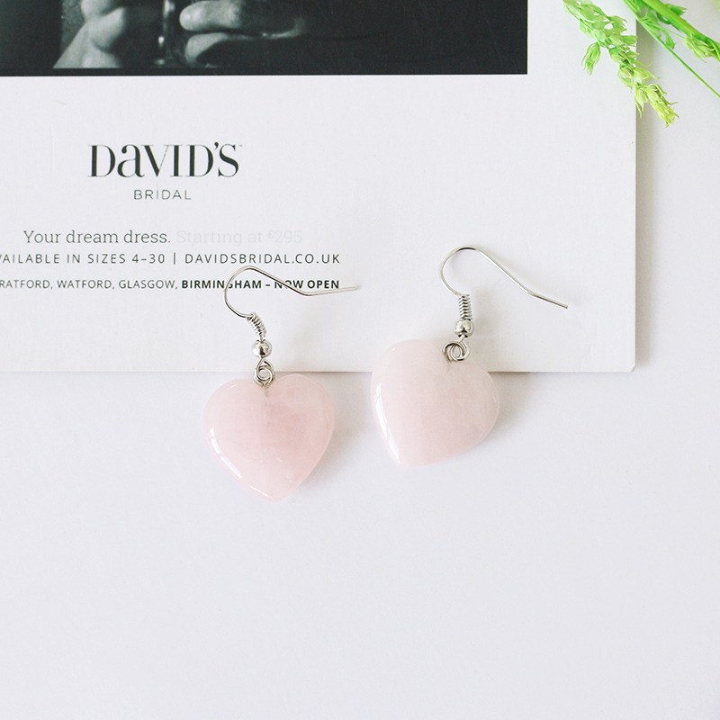 Hot Sale New Love Earrings Black Pink Peach Heart Heart Stud Earrings Wholesale display picture 7