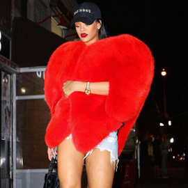 仿皮草时尚红色3D爱心形 女士保暖披肩外套 长毛毛现货当天发