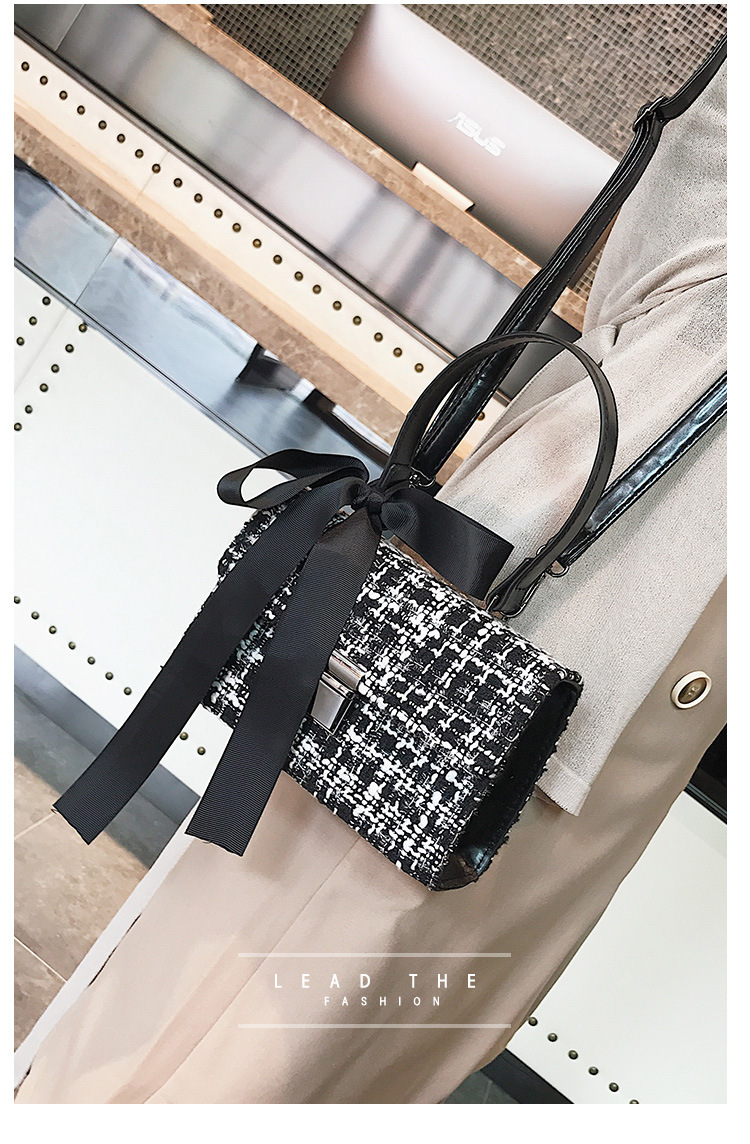 251g Weight Polyester Lining Material Lock clasp Closure Type Single Shoulder Strap Strap Type Shoulder Bag Bags Type Daily Occasion woolen Material Lattice Pattern All Seasons Season Women's Gender Streetwear Style Square Shape Small Size Small Bag For Women New Bags Fashionable Woolen Contrast Color Scarf Handbag Korean Versatile One-Shoulder Crossbody Women's Bag 10