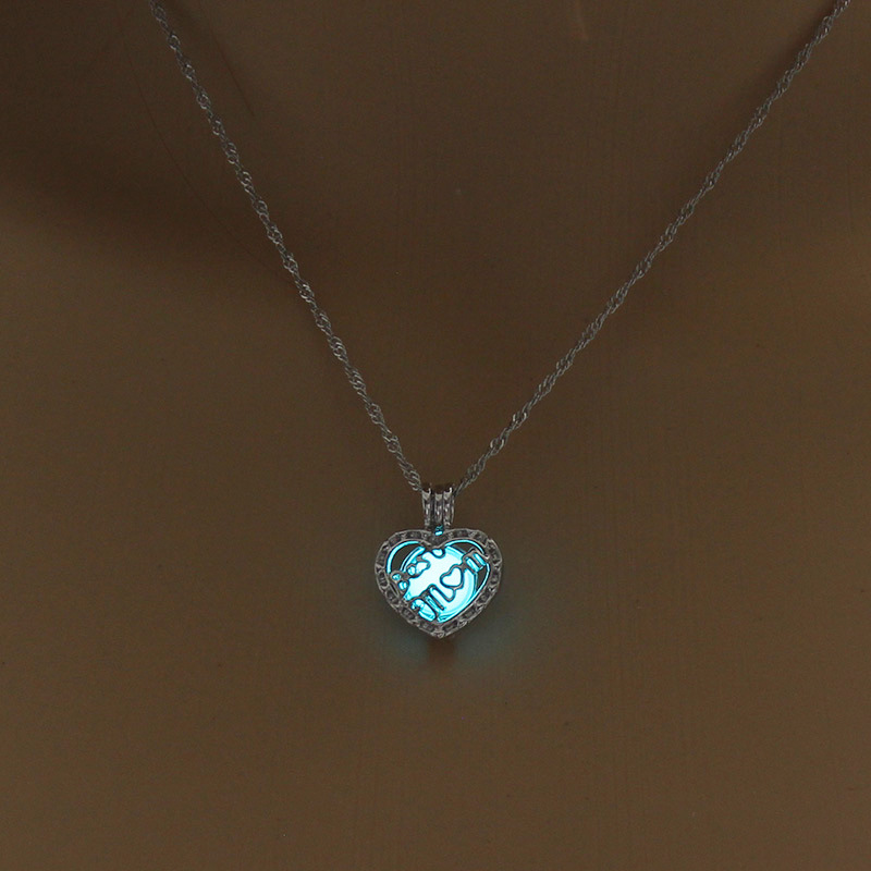 Hot selling  luminous hollow MOM letter peach heart pendant DIY necklace