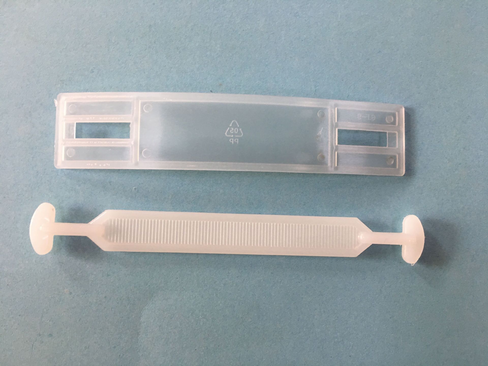 长期供应彩盒提手塑胶提手PP塑料提手手把挽手厂家批发A-9