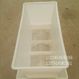 白色鸭料箱 鸭料箱价格 喂料箱图片