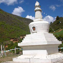 藏式石雕喇嘛塔加工厂 石造陀罗尼塔图片 石材雕刻经憧塔价格