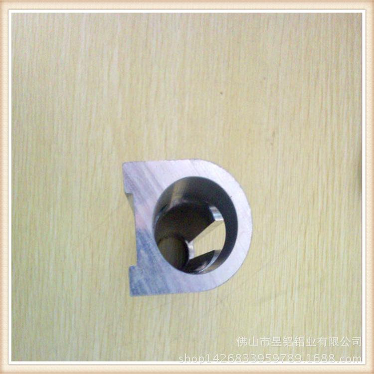 厂家供应铝型材开发 异形高难铝型材 供应设备铝合金外壳