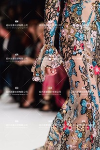 �S��ֱ�N  �r��Ů�b�Y���B��ȹ ��ɫ��Ƭ�����ٽz�W������