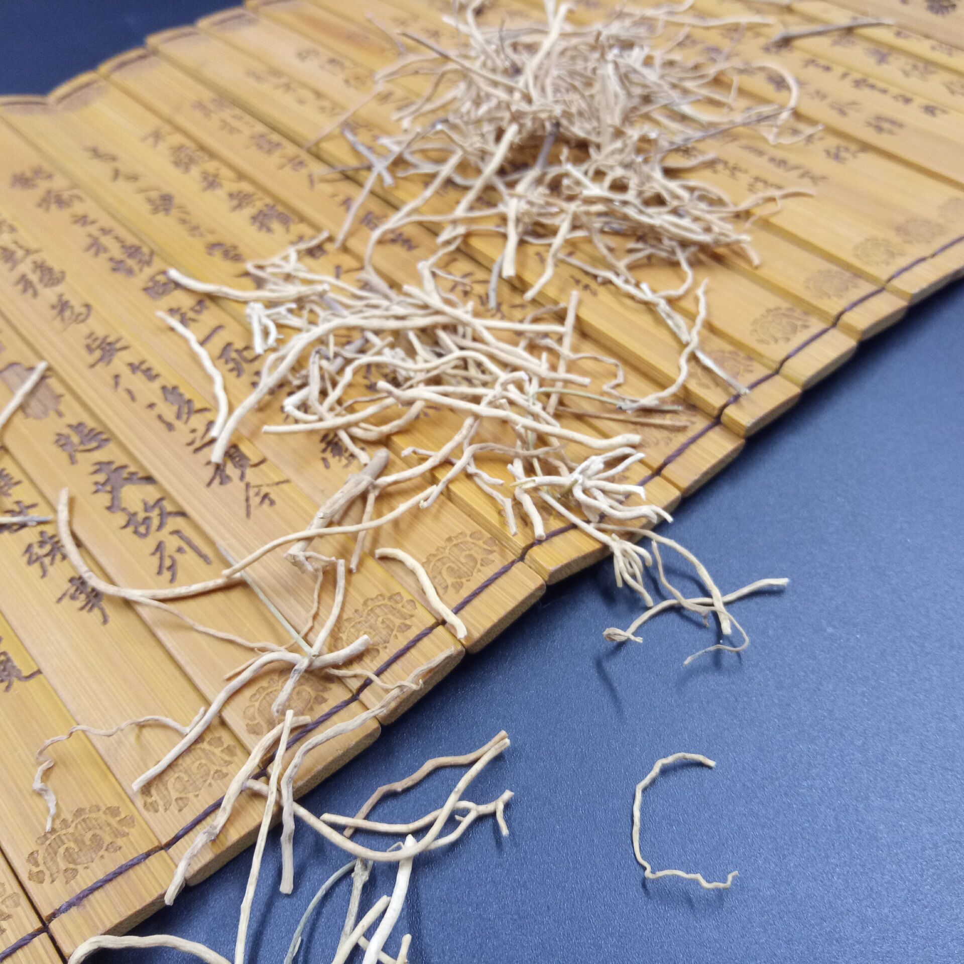 Xu Chang Qing Dried Root 500g Traditional Chinese Herb for Decoction and Culinary Use overview