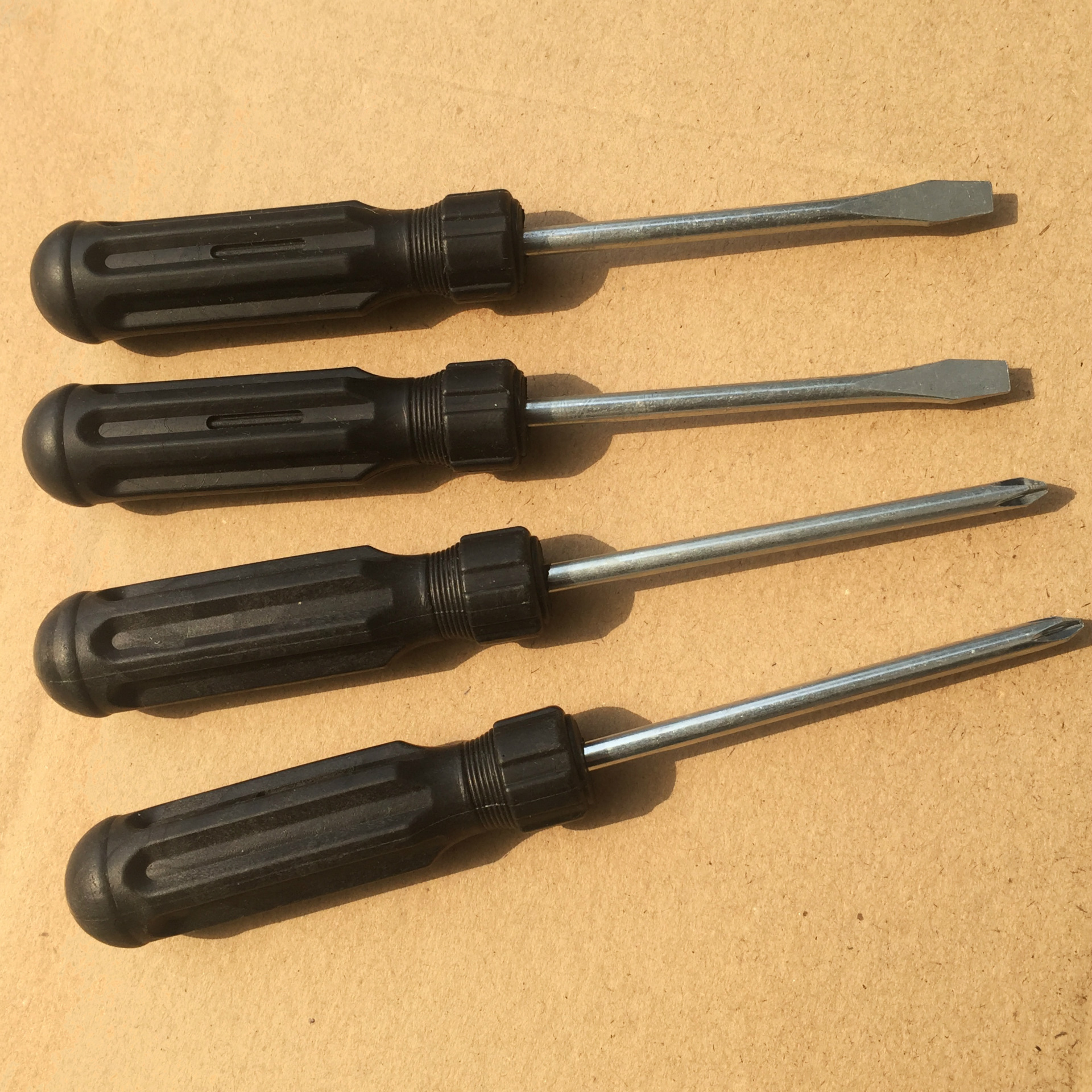 Supply Wholesale 2Inch 3Inch Screwdriver Cross Word Screwdriver