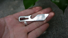 Outdoor EDC stainless steel keychain bottle opener utility knife pry bar multi-tool