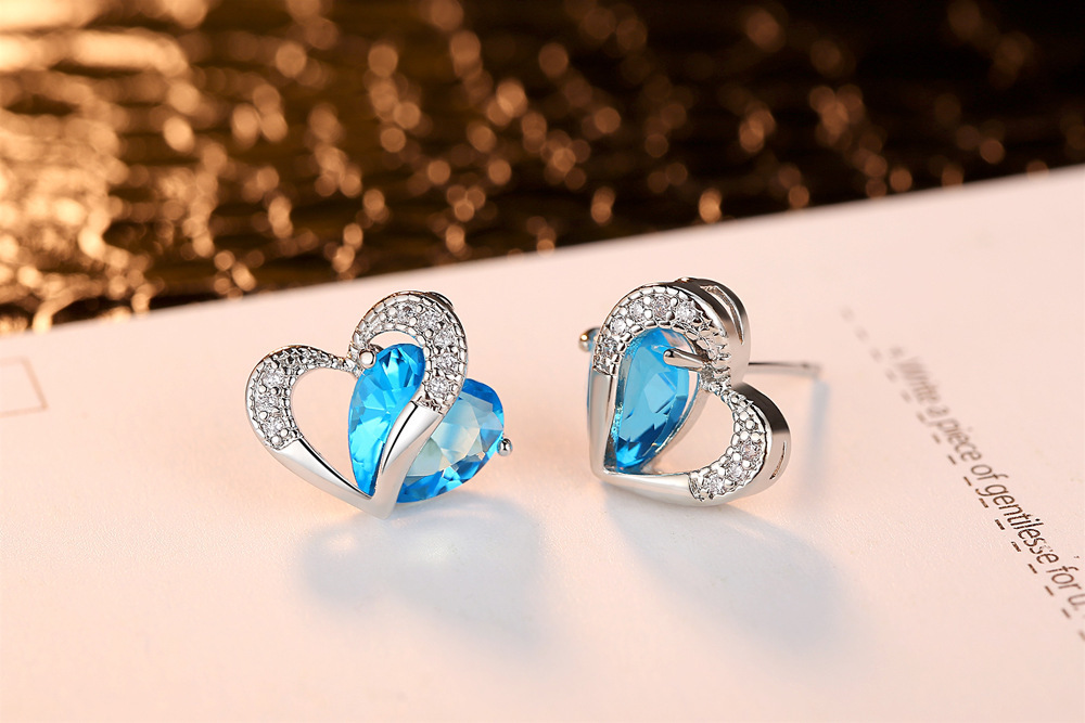 Simple Et Élégant Coeur Bleu Boucle D&#39;oreille Ensemble Zircon Micro Incrusté Double Coeur Collier Court Boucle D&#39;oreille Ensemble En Gros Nihaojewelry display picture 6