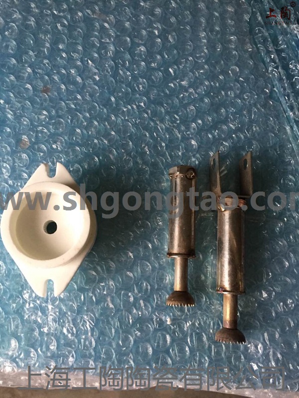 耐高压双耳瓷绝缘子 净化器专用 高压陶瓷绝缘子