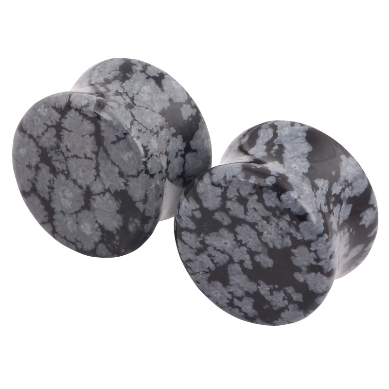 Pointed titanium steel lip stud product view