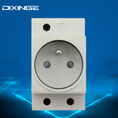 法标配电柜断路器模数化卡式16A电源插座 法规配电箱法式导轨插座