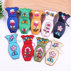 布艺绣品;香包/香囊;胸针