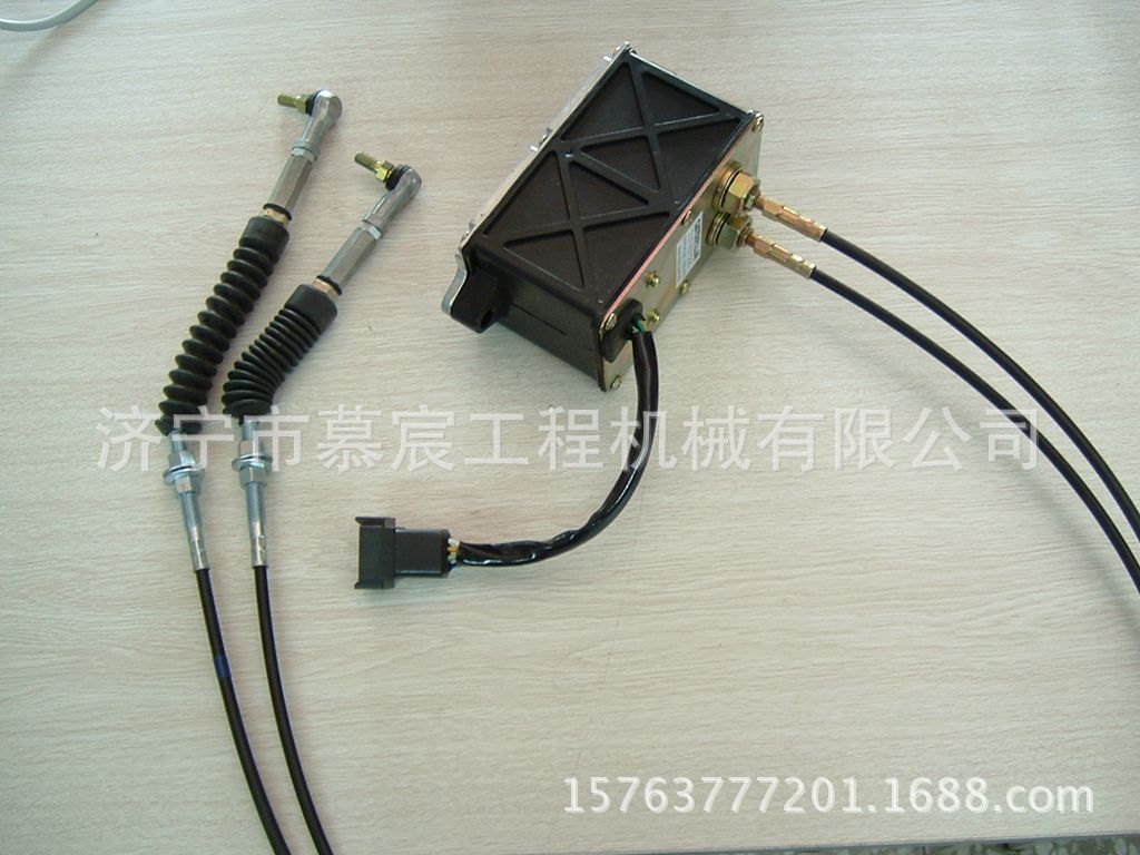 卡特挖掘机320C油门马达总成 驾驶室 优质全车配件