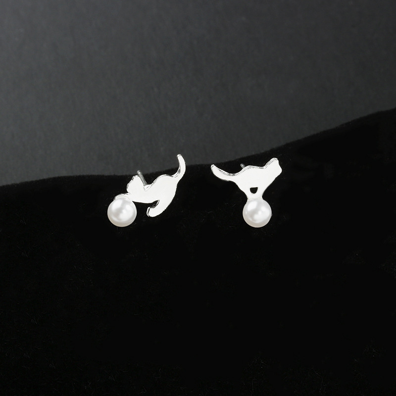 Simple Pearl Cartoon Cat Ear Studs Korean Fashion Allergy Animal Ear Jewelry Wholesale display picture 9