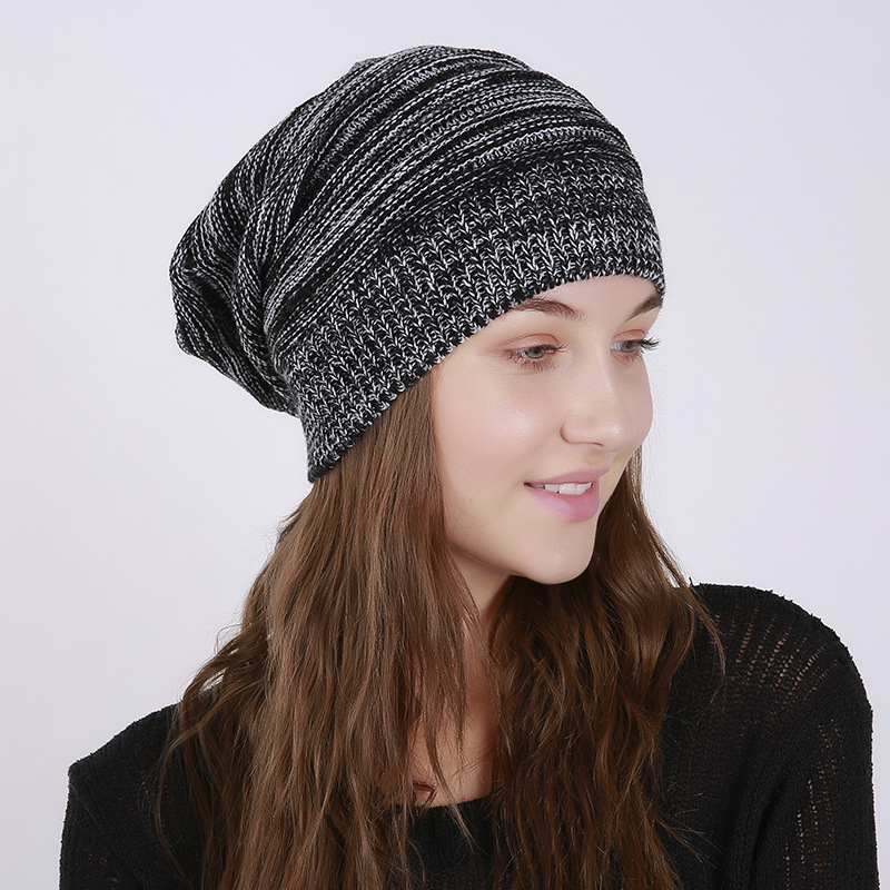 Gebreide beanie muts voor dames en heren van wol_voghion.com