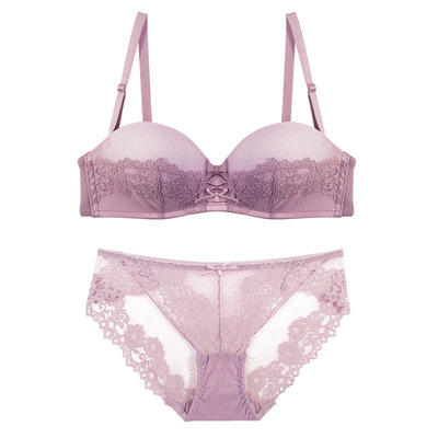 爆款秋冬新款舒适无钢圈蕾丝文胸日系性感聚拢收副乳半杯女士内衣套装