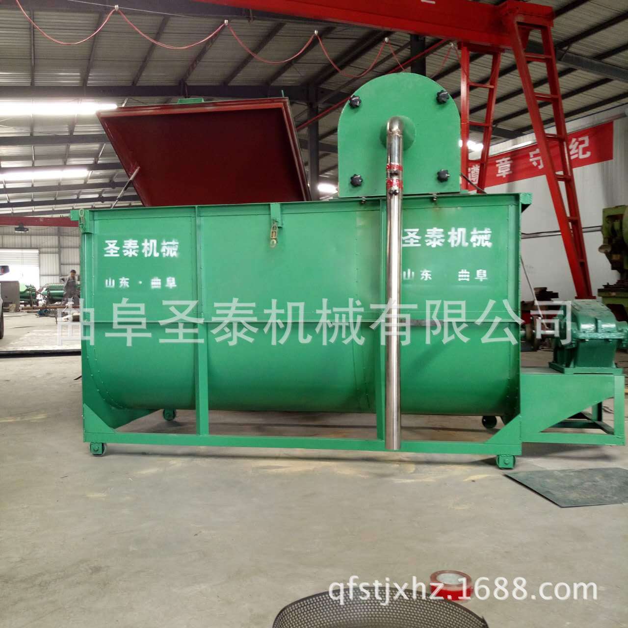 饲料混合搅拌机 立式卧式粉碎搅拌机 粮食草粉饲料均可加工