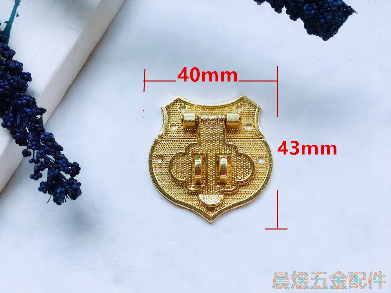 40*43mm仿金色锦盒配件桃心扣搭扣合金仿古箱扣心型礼盒搭可上锁