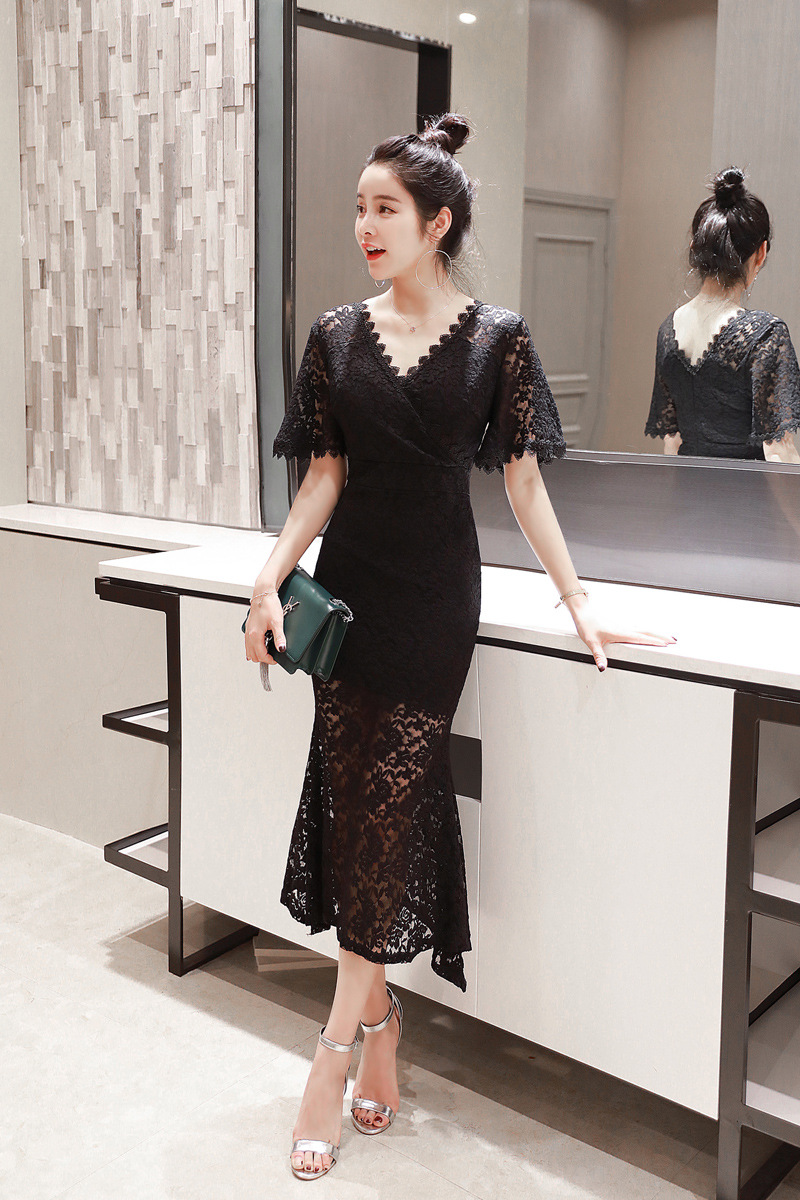 Đầm nữ cổ chữ V ren ôm body dáng dài — Màu đen chi tiết 10