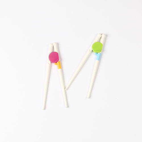 Learning chopsticks for infants and young children. Training chopsticks for babies and children. Wholesale of children's corrective practice chopsticks.
