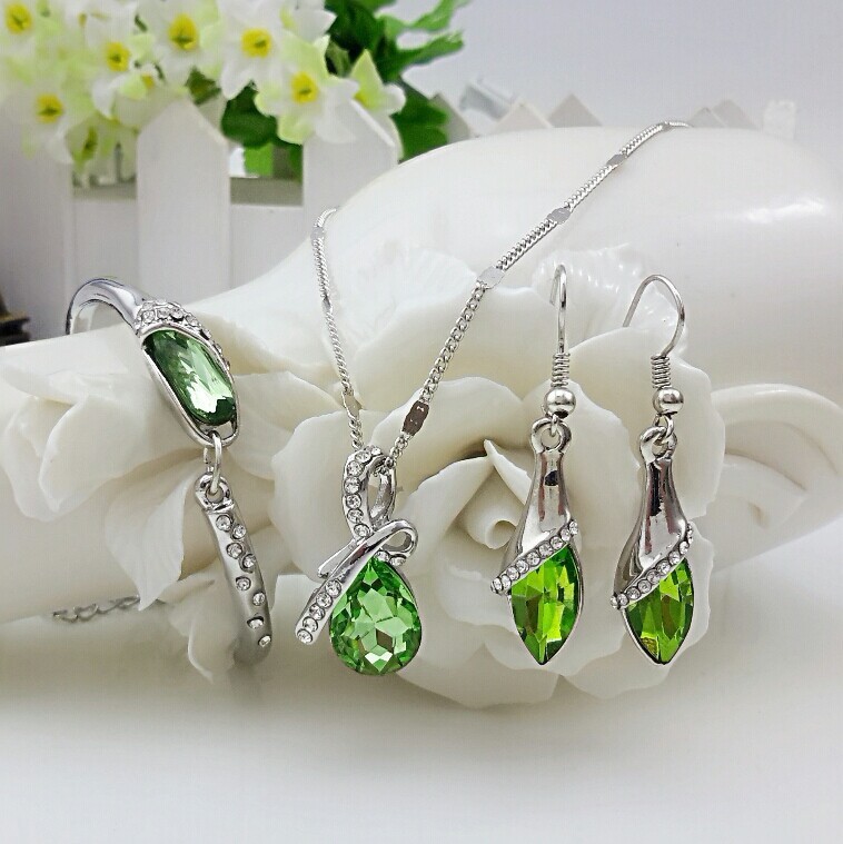 Wholesale Geometric Water Drop Crystal Pendent Jewelry 3-piece Set display picture 3