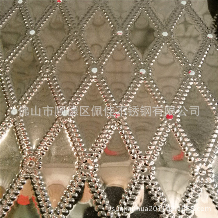 山西太原不锈钢酒吧KTV装饰大波纹板 彩色不锈小水波纹墙面装饰