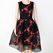 卓雅舞者冬新款 高贵雅致网布刺绣碎花连衣裙礼服裙 7131清货