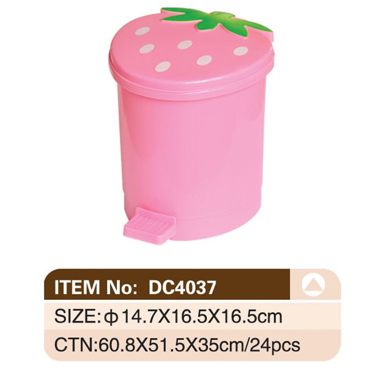 Korean-style car strawberry plastic trash can desktop trash can cartoon trash can pedal trash can