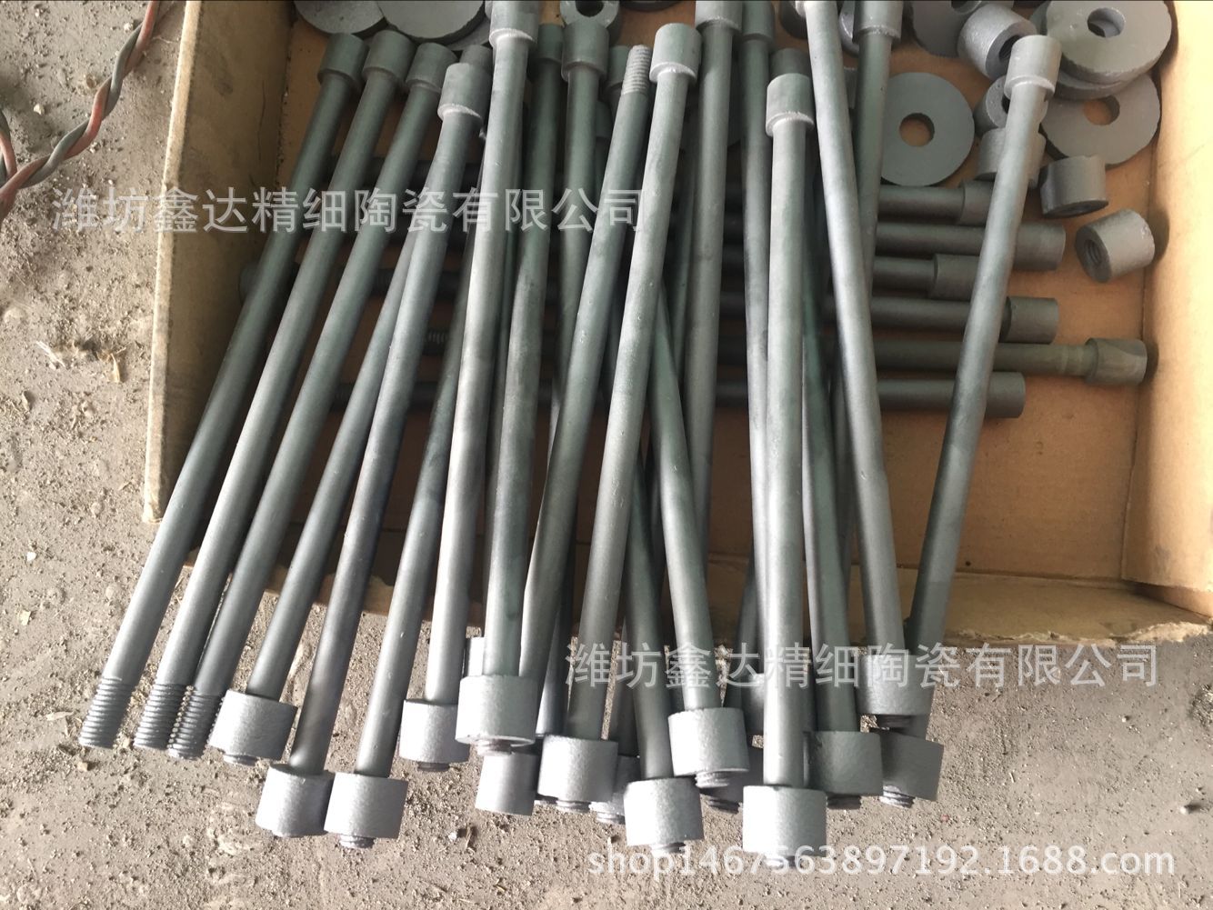 碳化硅螺丝，耐高温耐磨耐腐蚀螺丝，碳化硅螺杆，反应烧结碳化硅