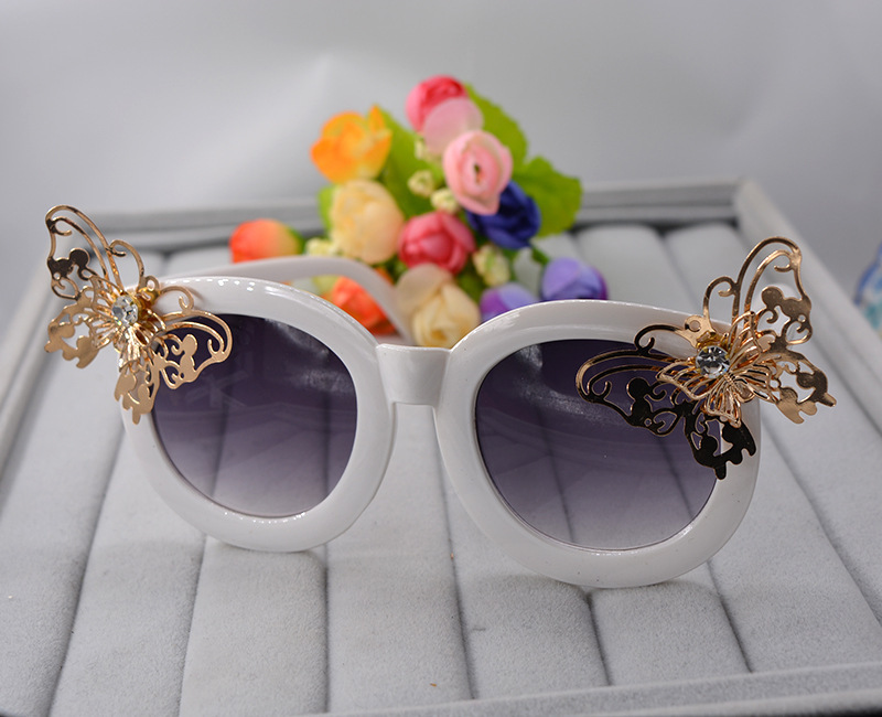 Gafas De Sol De Marca De Moda De Mariposa De Metal Barroco Para Mujer Gafas De Sol De Mujer A Prueba De Uv Para Exteriores display picture 2