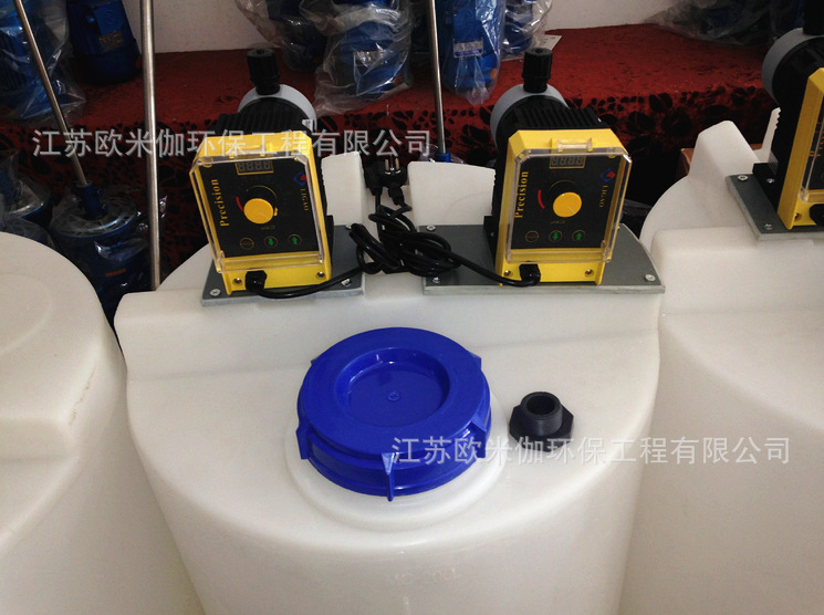 4042427650_1349288500