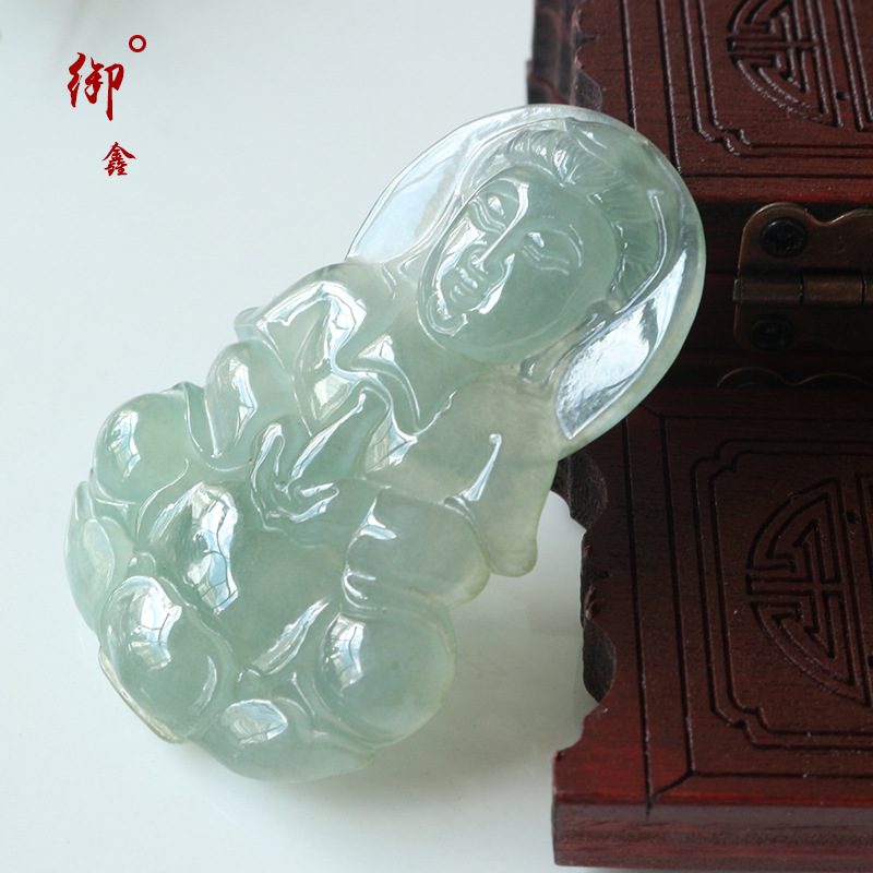 腾冲玉器御鑫缅甸A货翡翠观音淡油青温润细腻精美观音菩萨挂件男