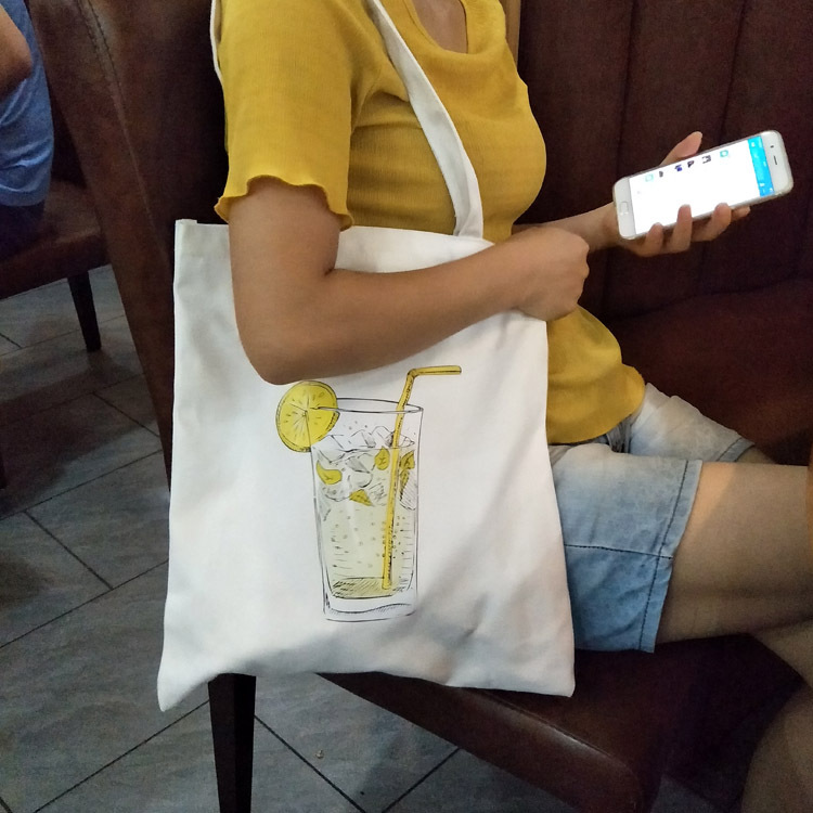 Japonés y coreano artístico fresco todo-Partido lienzo bolsa de hombro bolsa de compras limón agua taza