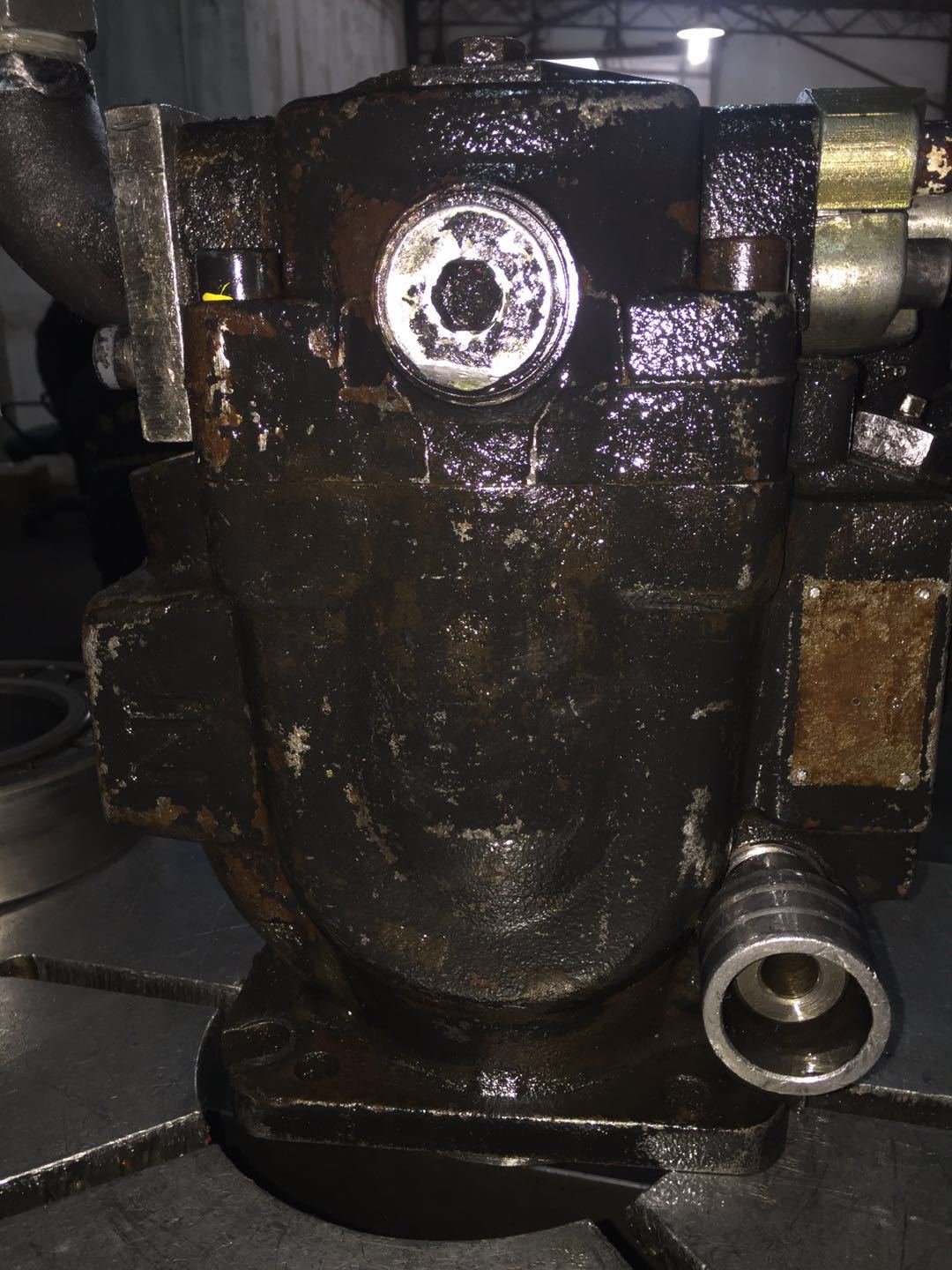 上海维修美国派克P2-075液压泵 专业维修油泵