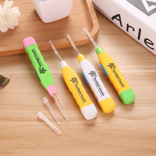 Multifunctional light-emitting ear spoon for children, baby ear spoon, ear cleaner, shiny ear spoon, one 2 yuan store