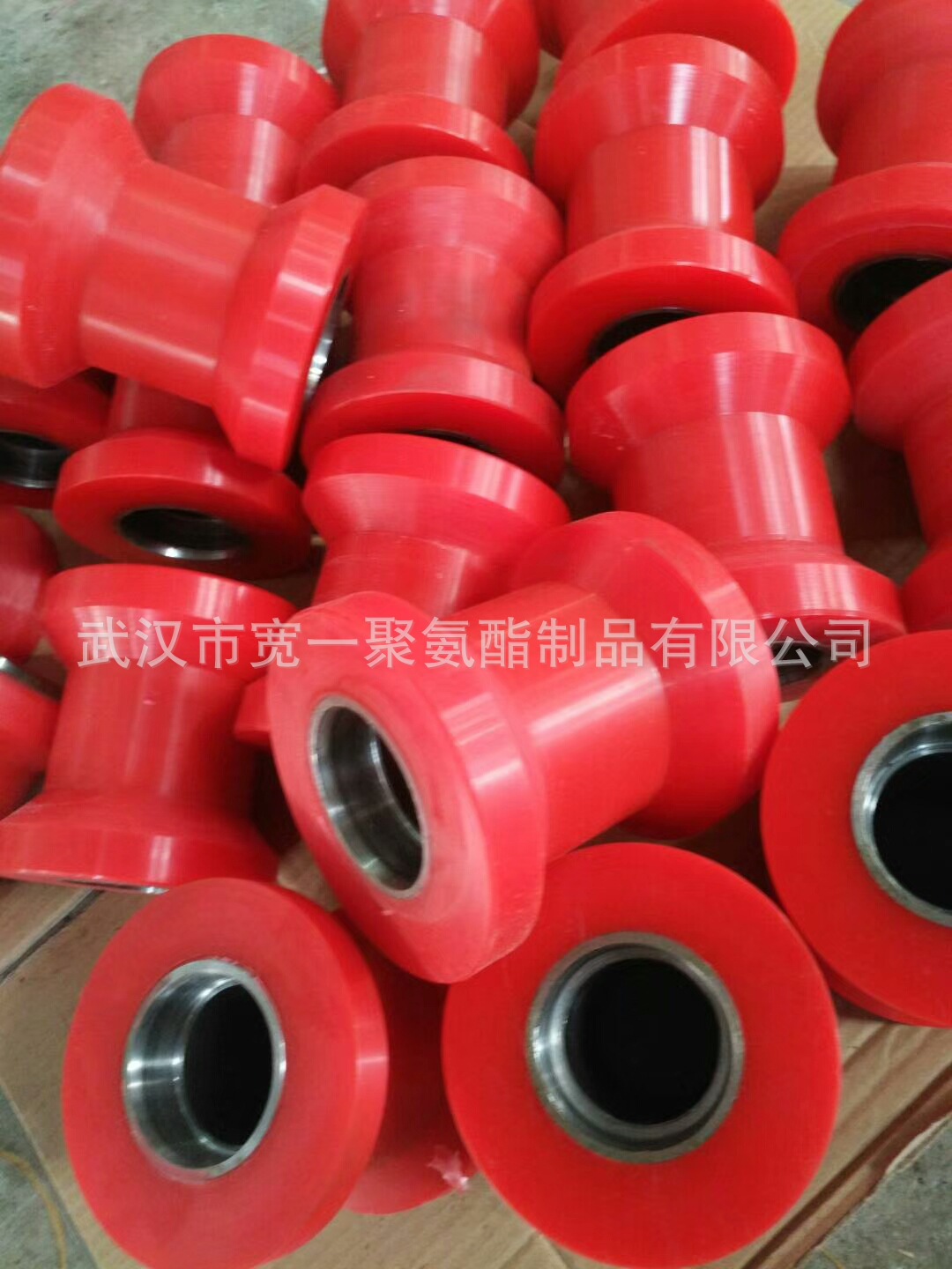 供应武汉铁轮包胶加工，聚氨酯包胶加工，胶轮，胶辊，滚筒，托辊