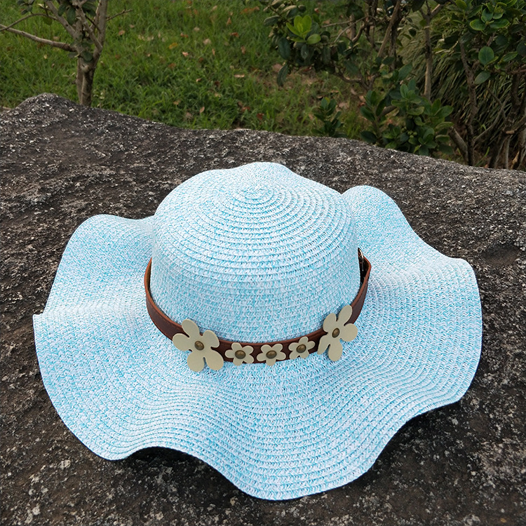 Fashion Flowers Sunscreen Foldable Straw Hat display picture 1
