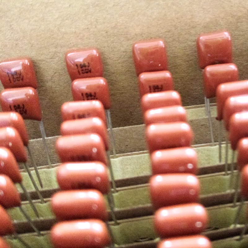 CBB22 100V104J P5 环保正品 104J 100V 0.1UF 编带CBB电容