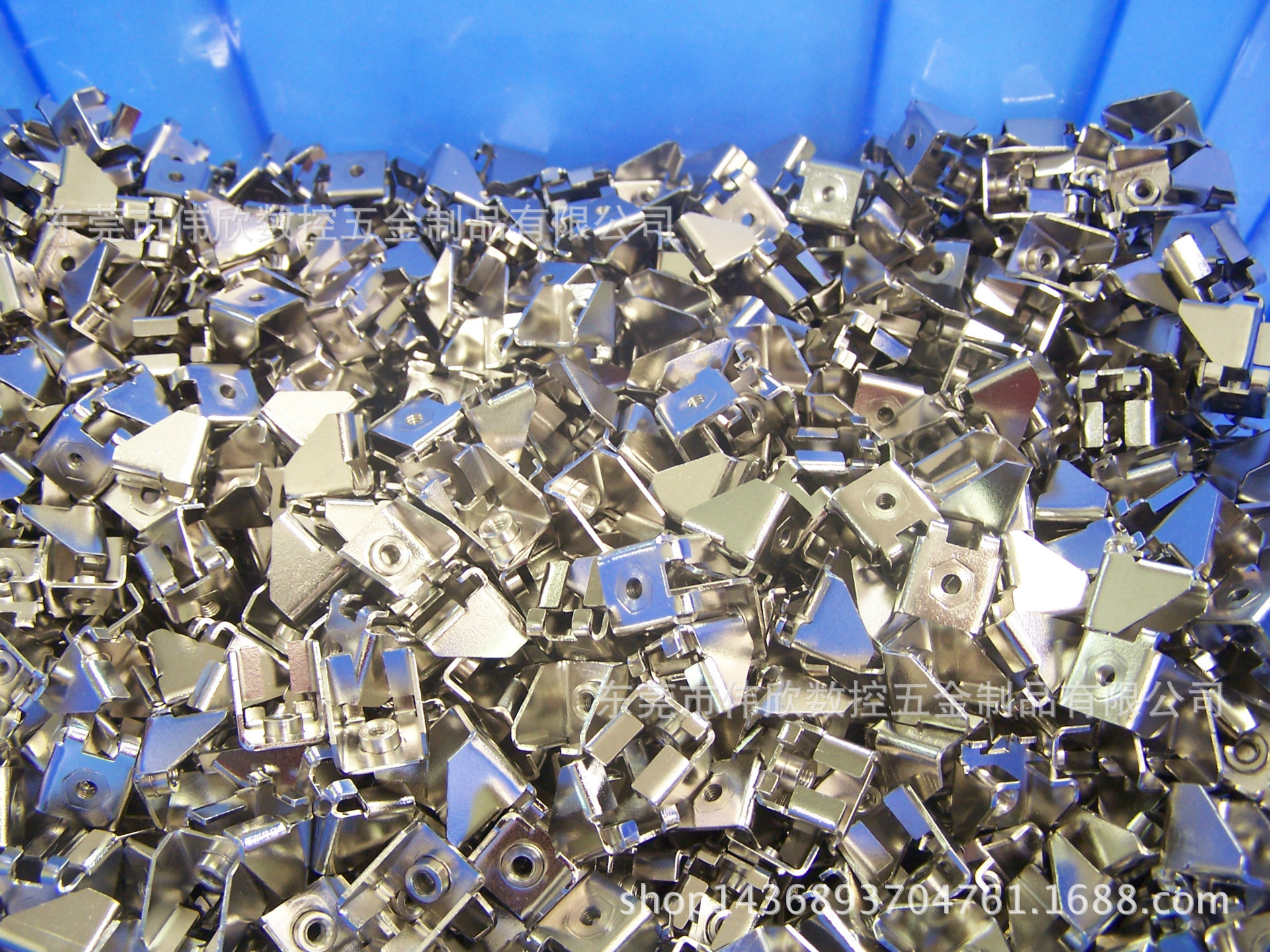 大批量生产平板电脑安装支架，电镀镍钣金支架，精密小钣金支架