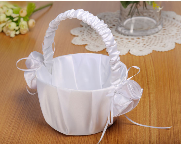 Factory direct supply of Western-style wedding flower buds, fabric flower girls, flower baskets, creative and simple bride flower baskets, wedding shooting props detail image 9