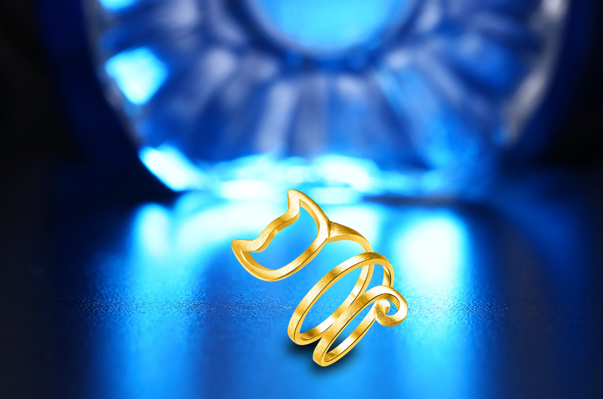 Stylish Cat Ring