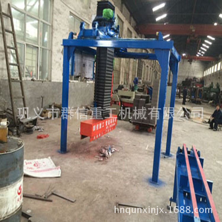 新式免烧砖码垛机械手 面包砖机械手设备 自动透水砖夹砖机