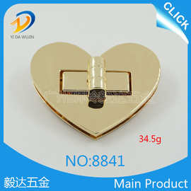 精美心形拧制锁扣 浅金色包袋五金配件 各种金属转头锁厂家批发