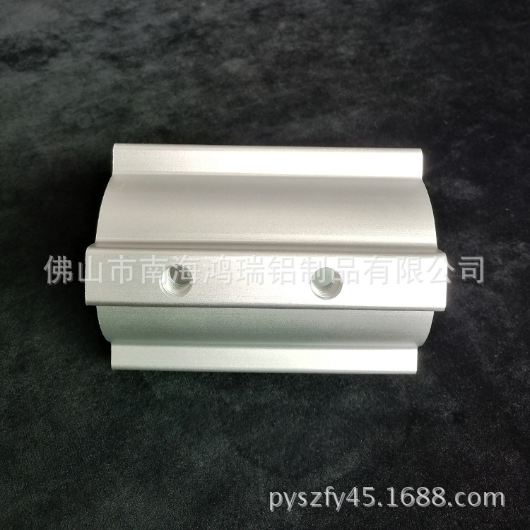 长期供应 工业铝型材挤压 装饰重型铝型材加 工 多种用途