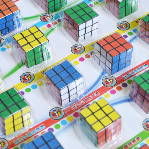 Canteen children's educational mini intelligence three-level Rubik's cube school door small hanging board hanging board toys wholesale