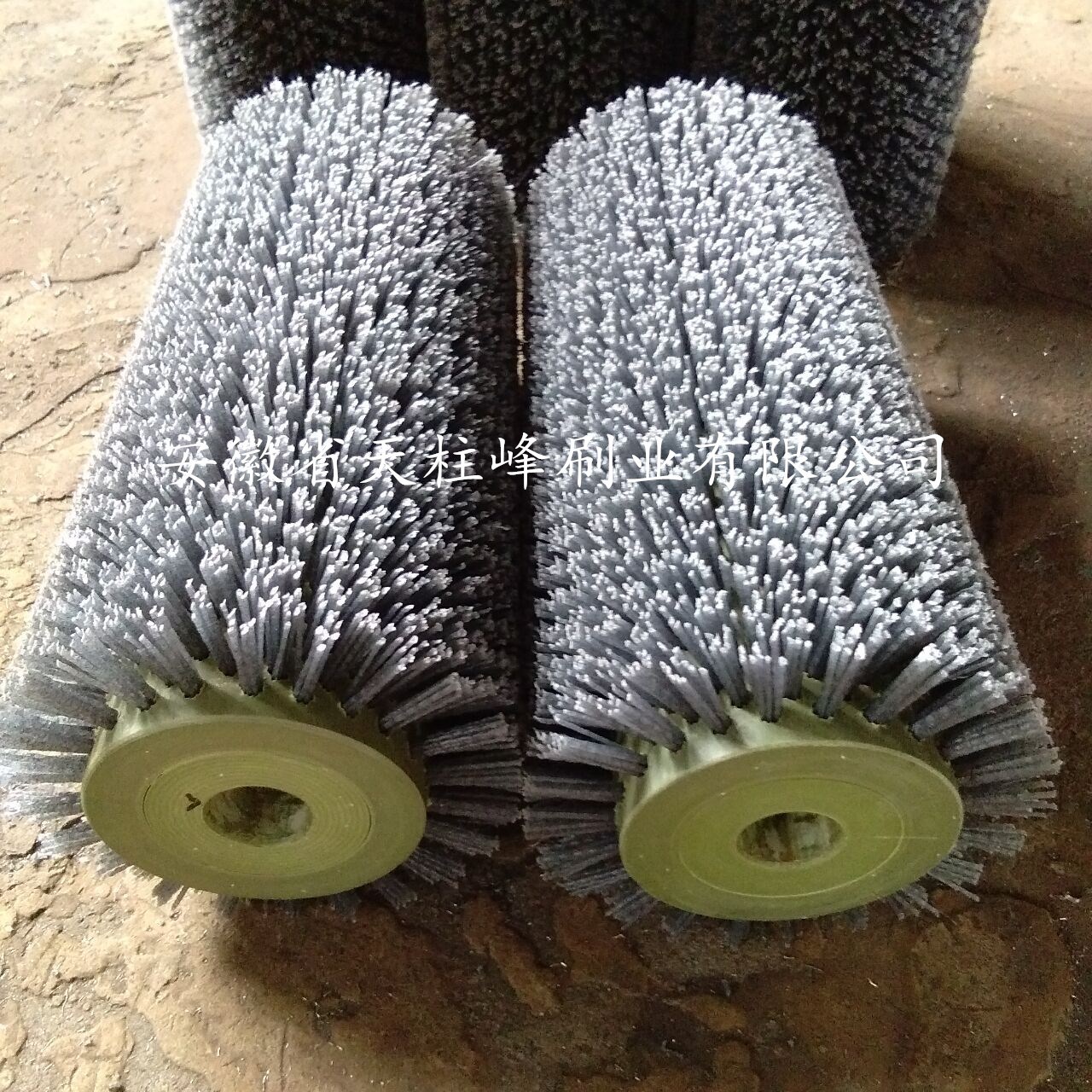 工厂供供应尼龙丝刷辊 马毛辊刷 磨料丝抛光毛刷辊各种工业毛刷辊