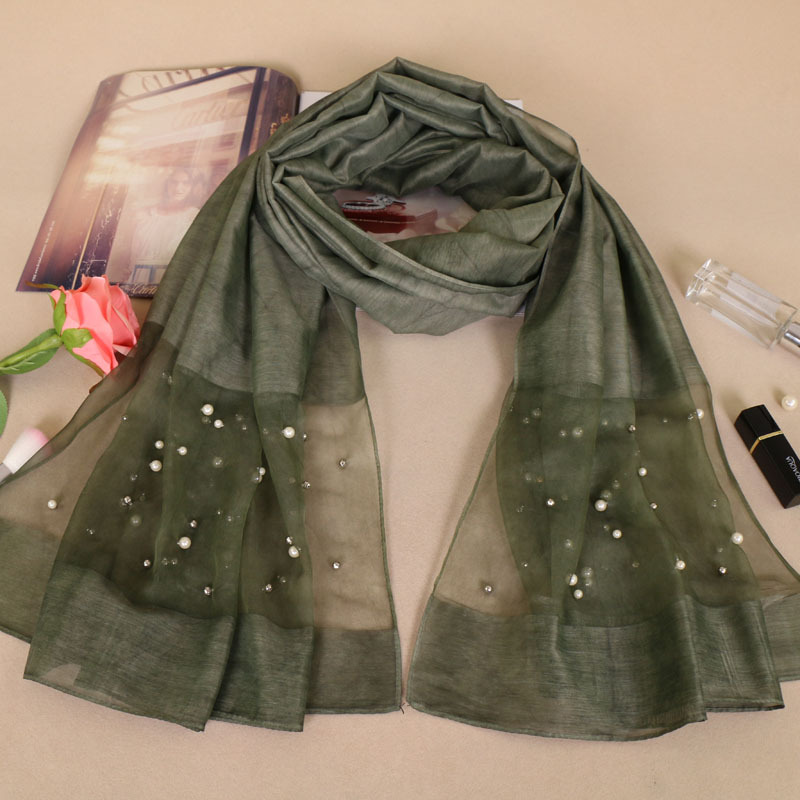 #9军绿 (2) 蕾丝珍珠羊绒围巾