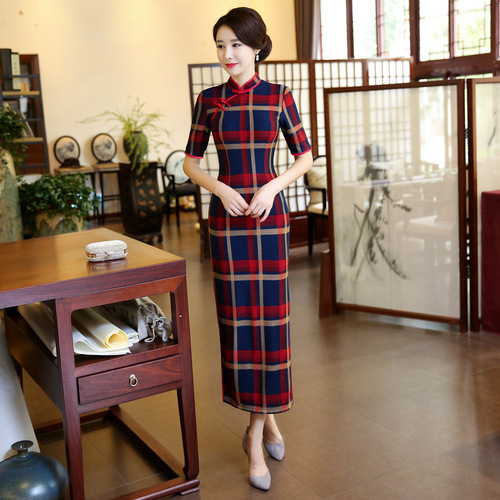 China traditional chinese dresses oriental qipao dresses for women Knitted Sleeve Plaid cheongsam long stand collar cheongsam