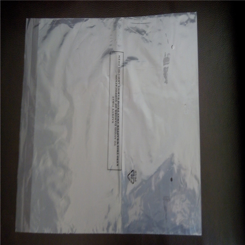 上海透明PE自粘袋单面印刷黑色警告语打5MM透气孔pe自封袋带胶贴